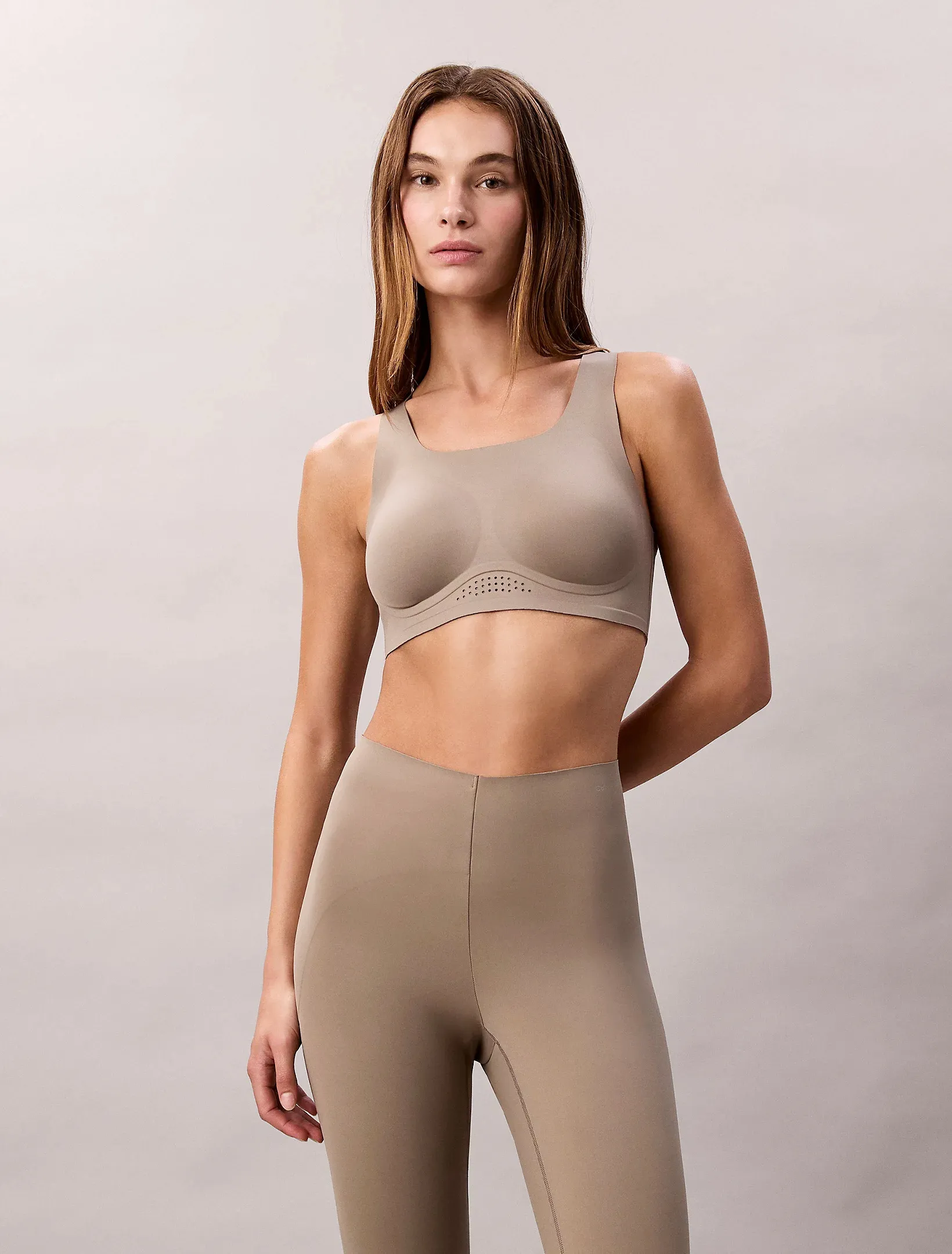 Спортивное бра