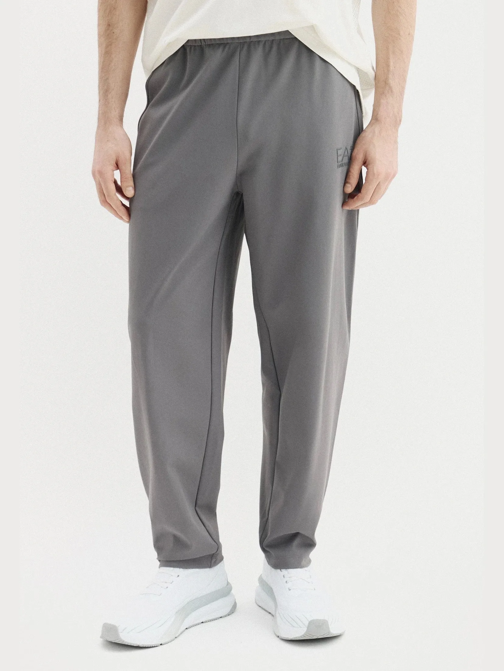 Спортивные брюки