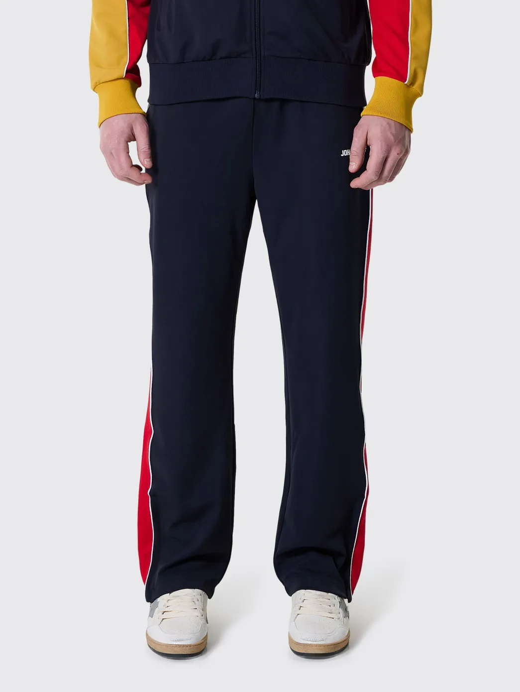 Спортивные брюки