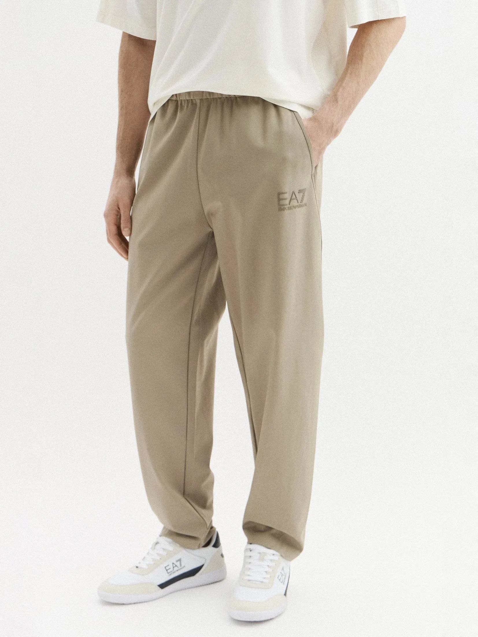 Спортивные брюки