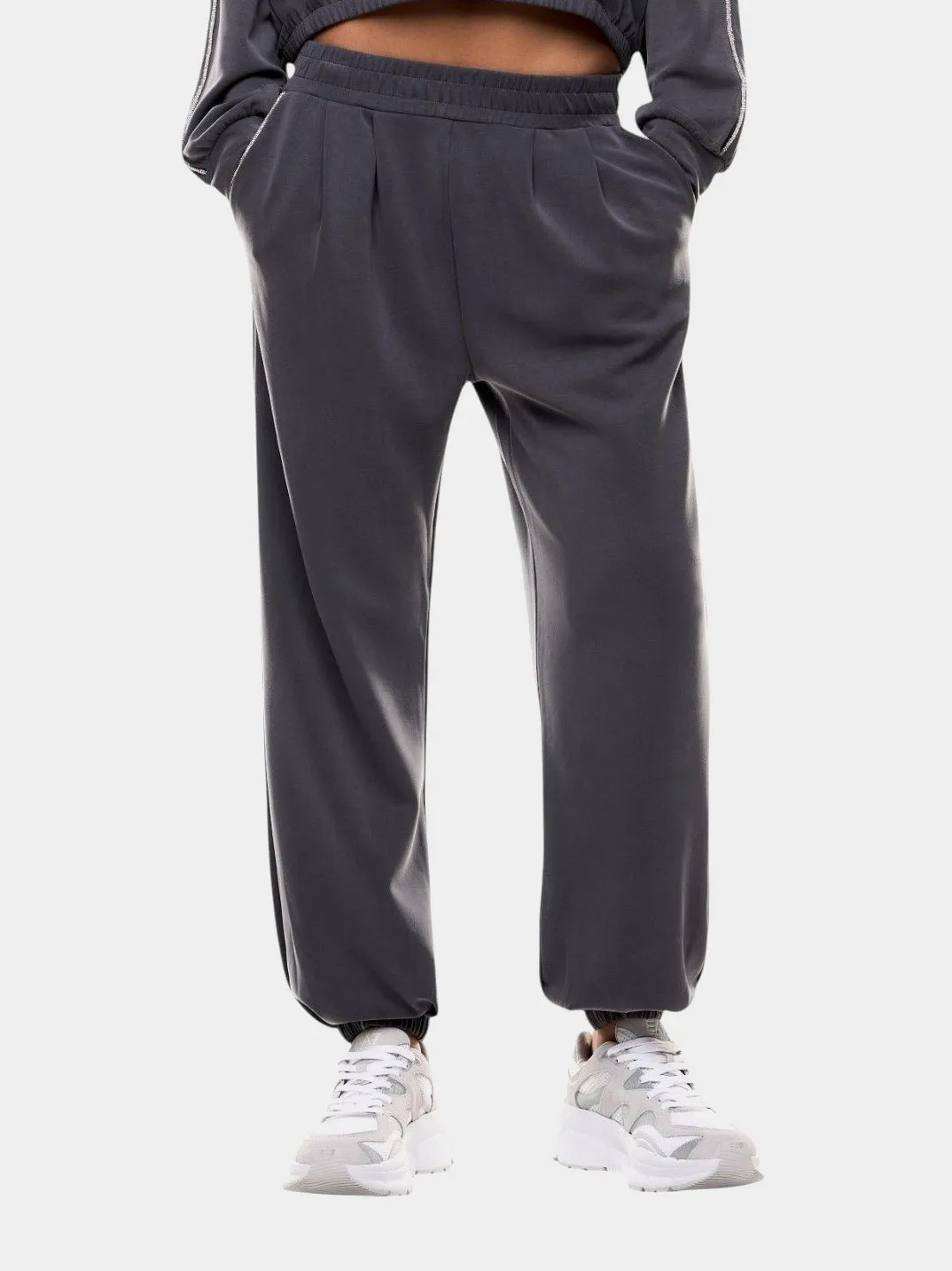 Спортивные брюки