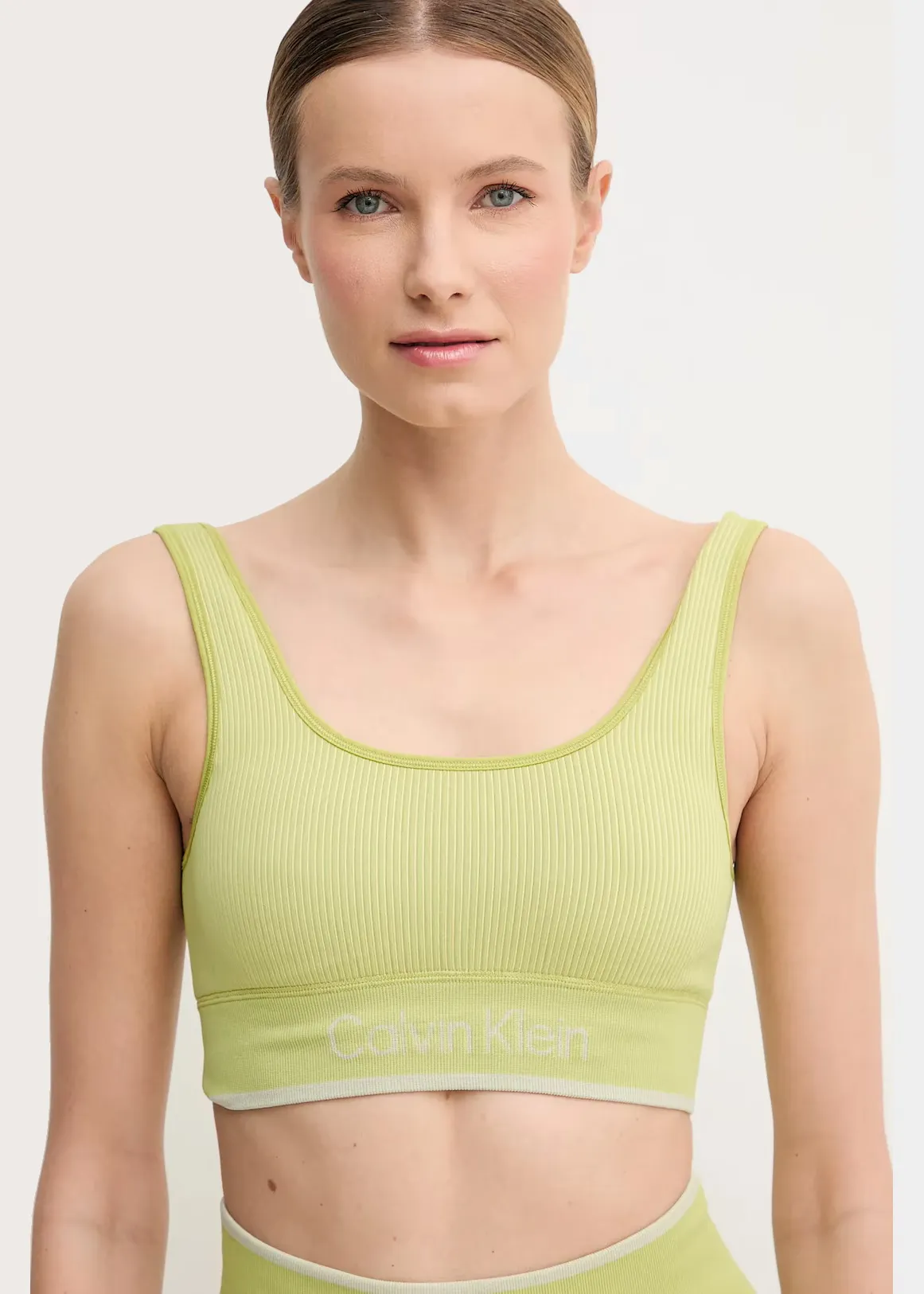 Спортивное бра