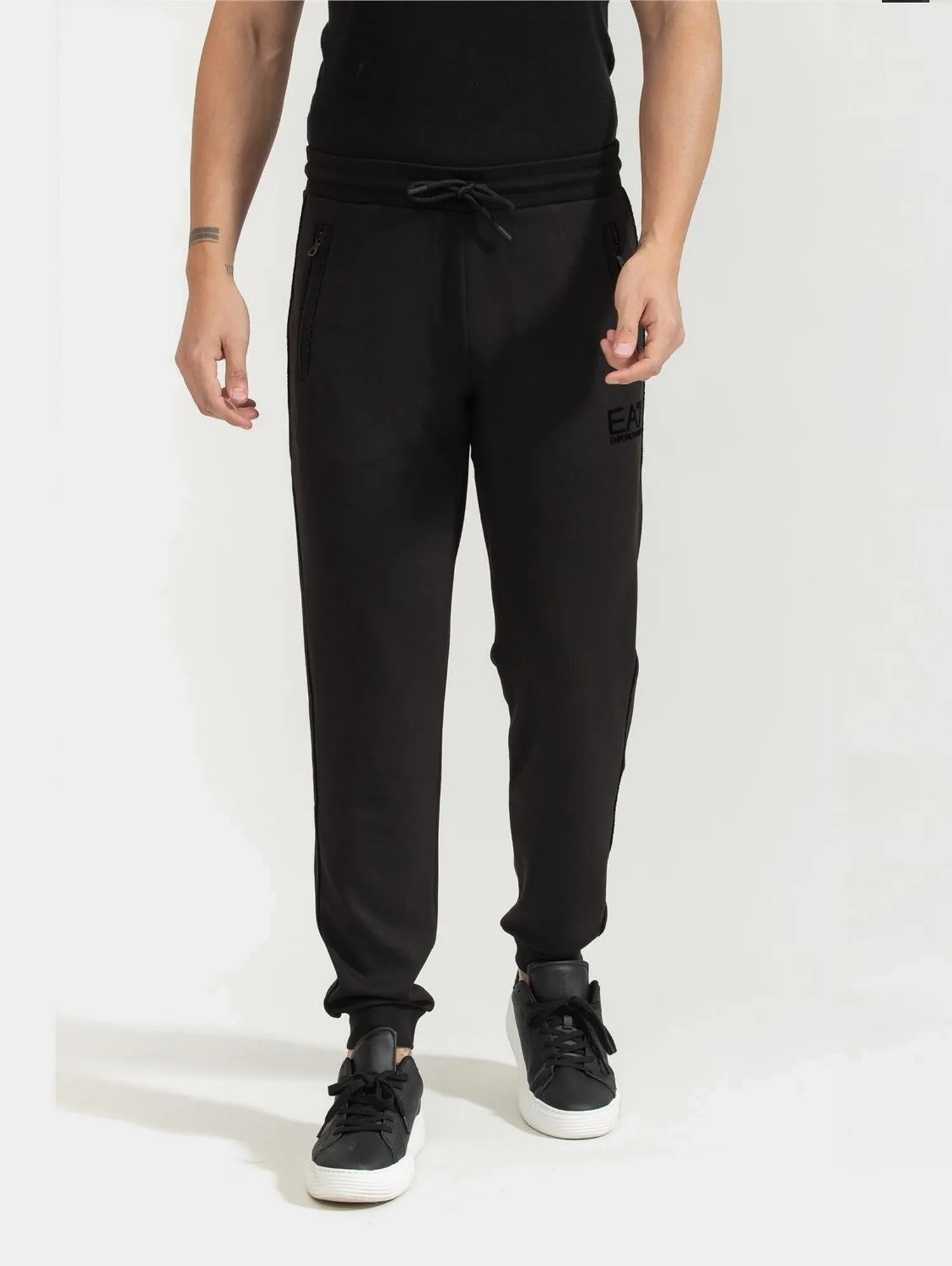 Спортивные брюки