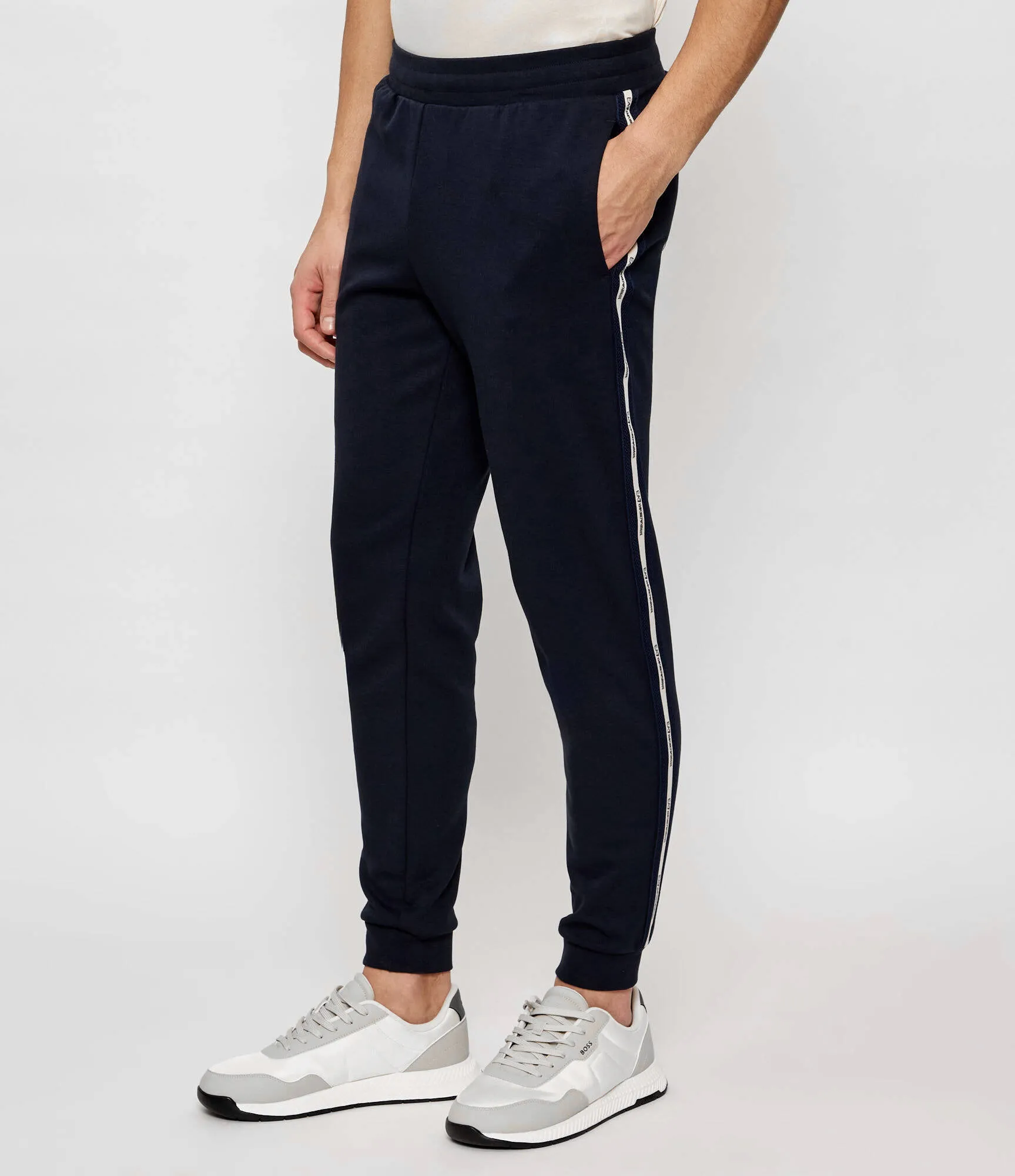 Спортивные брюки