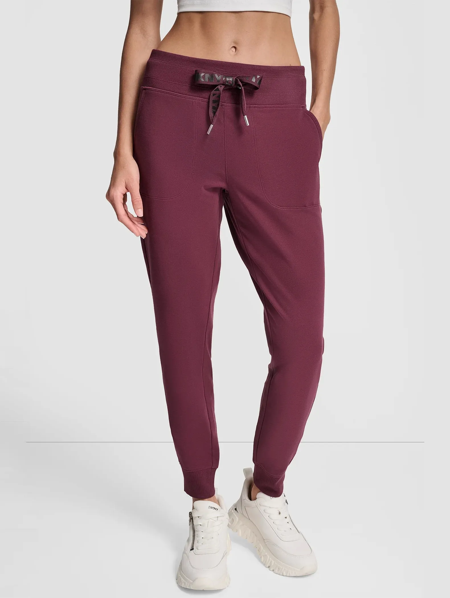 Спортивные брюки