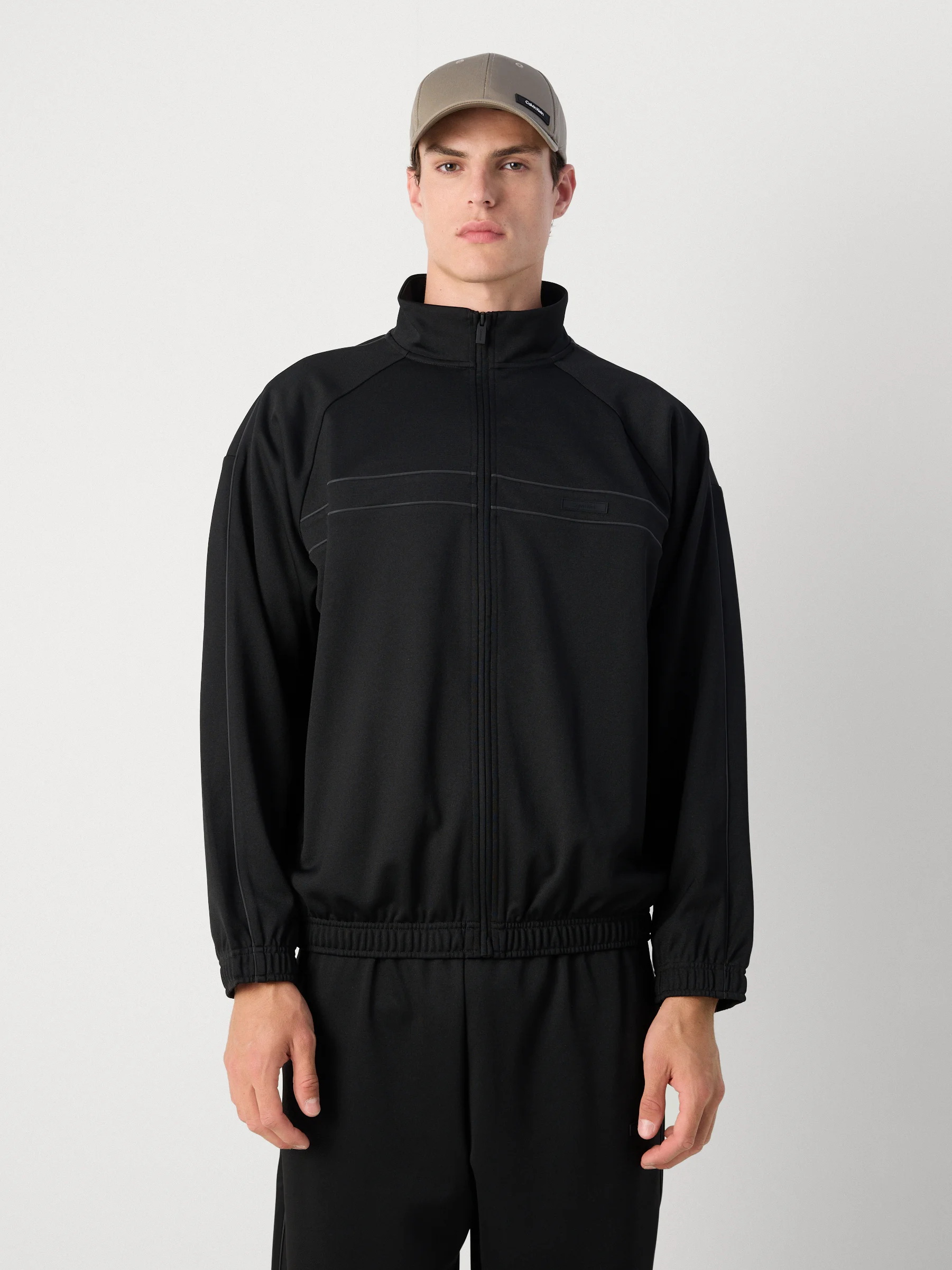 Спортивный верх ZIP