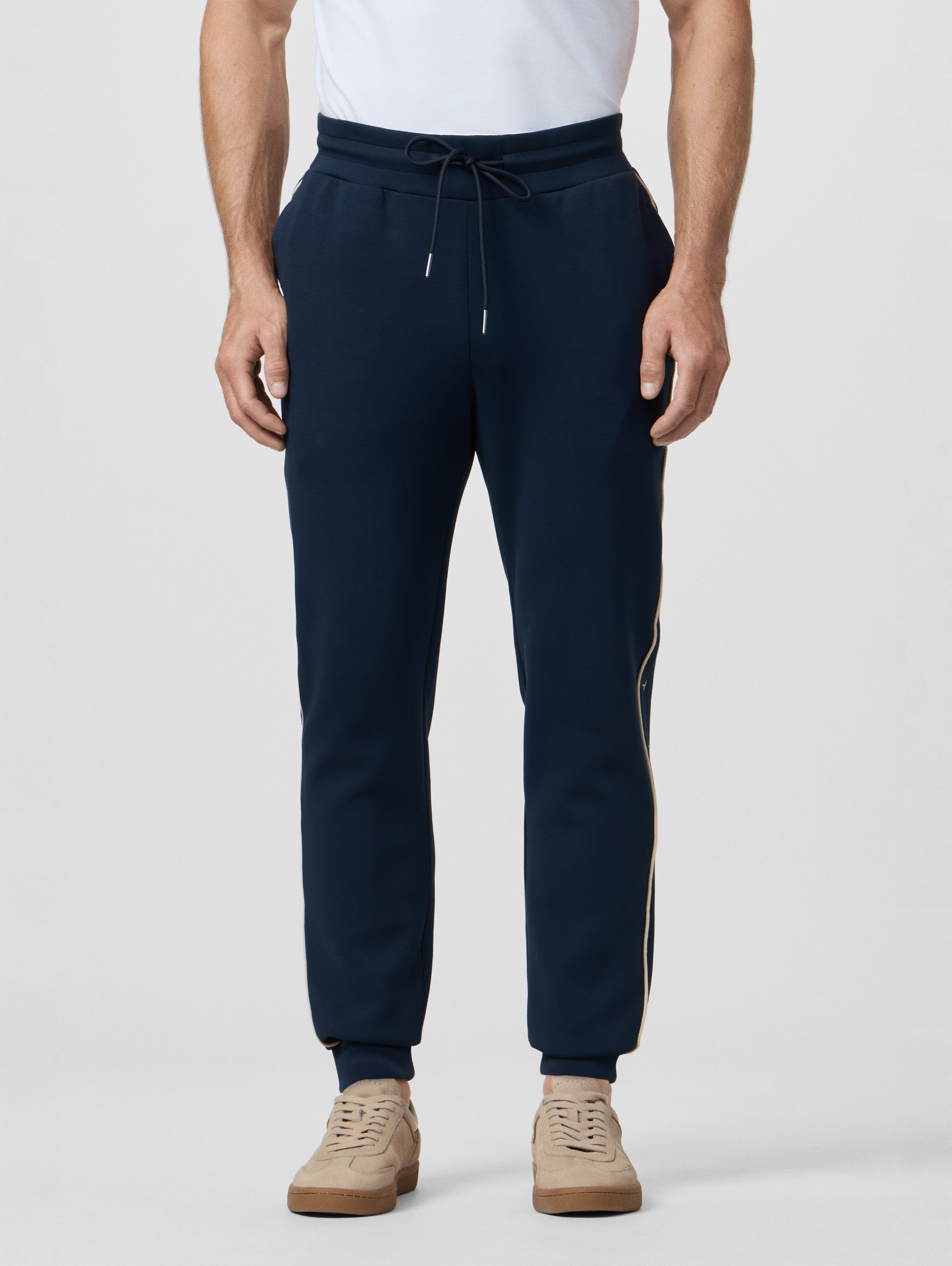 Спортивные брюки