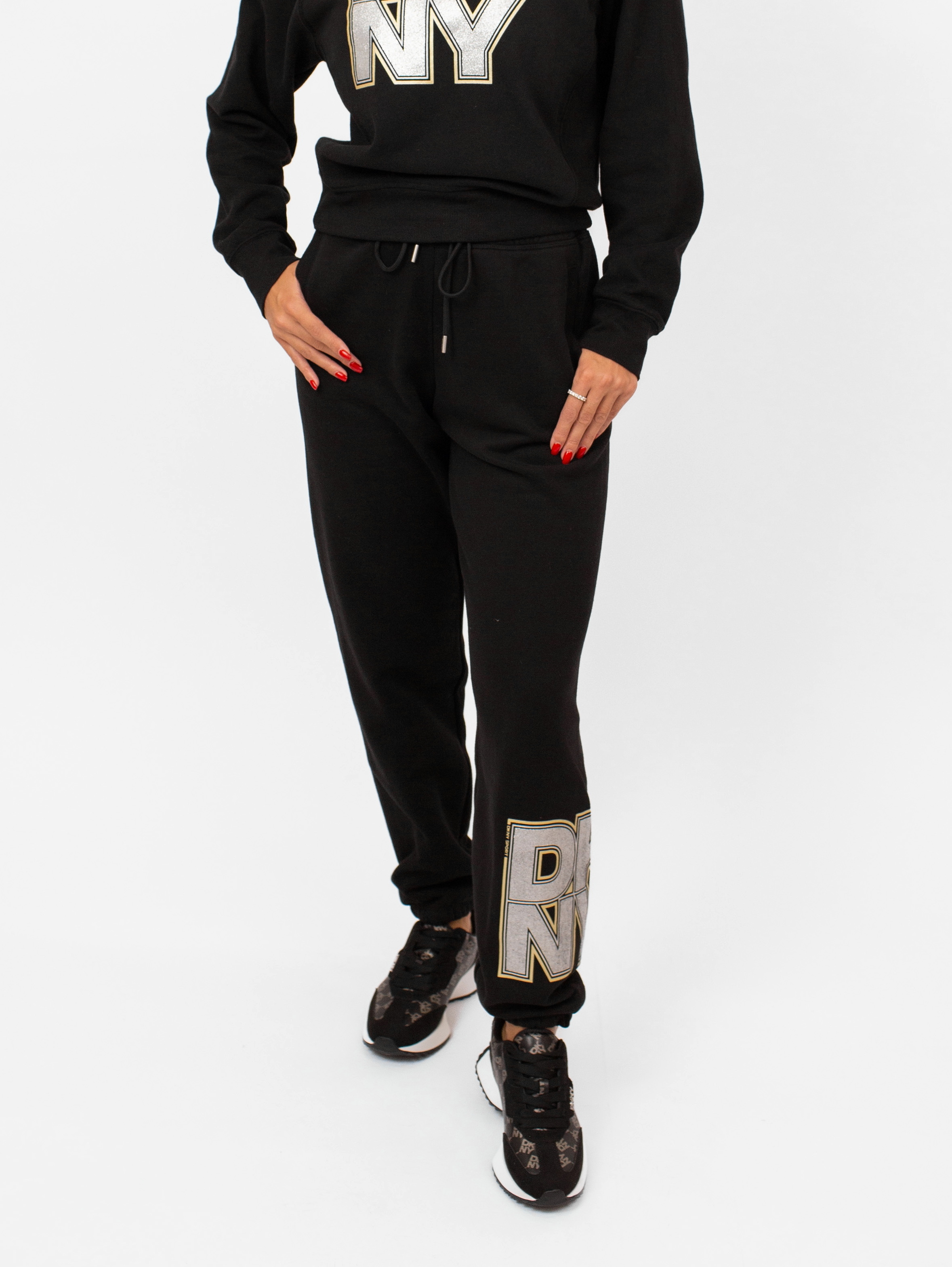 Спортивные брюки