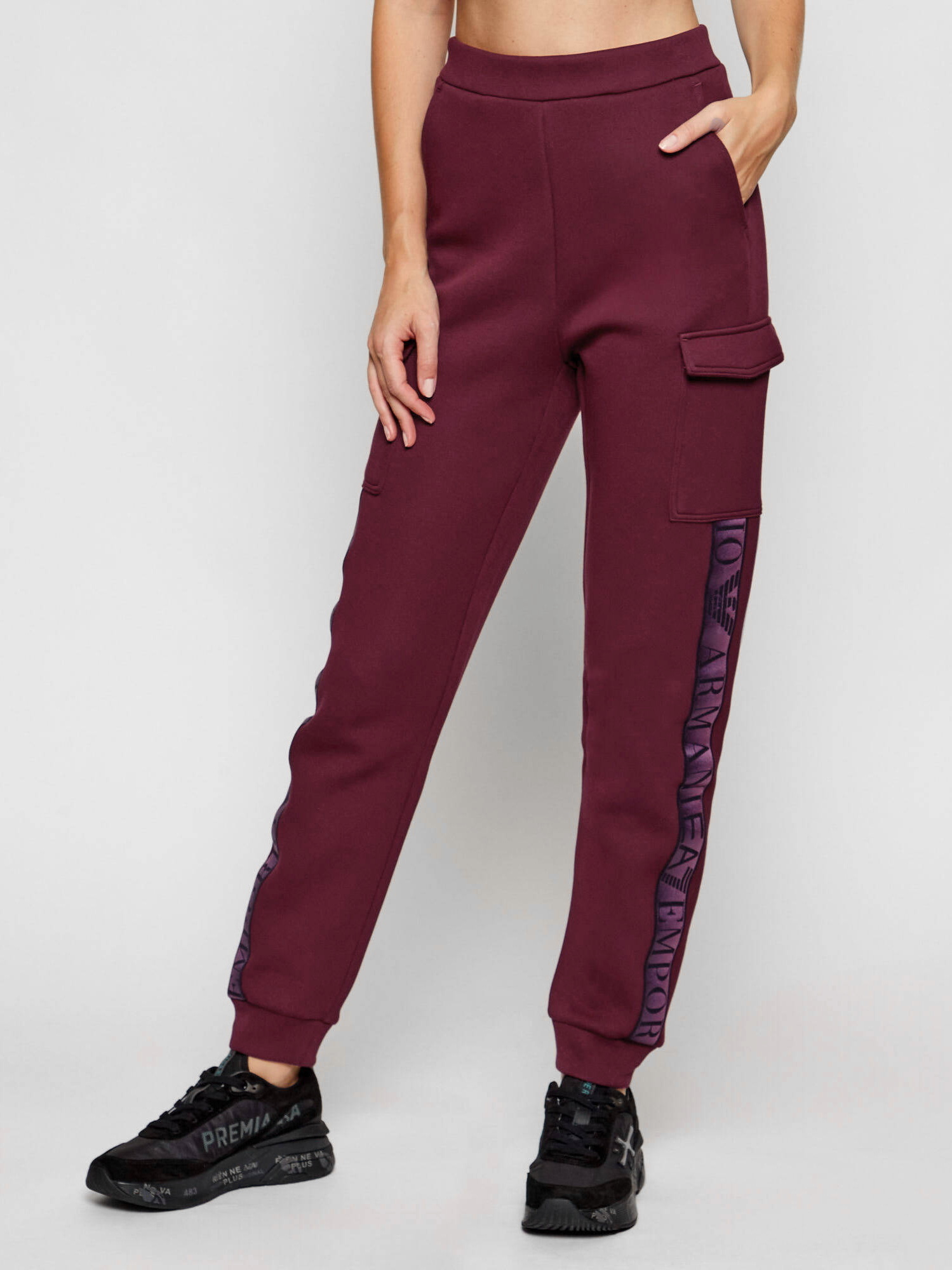 Спортивные брюки