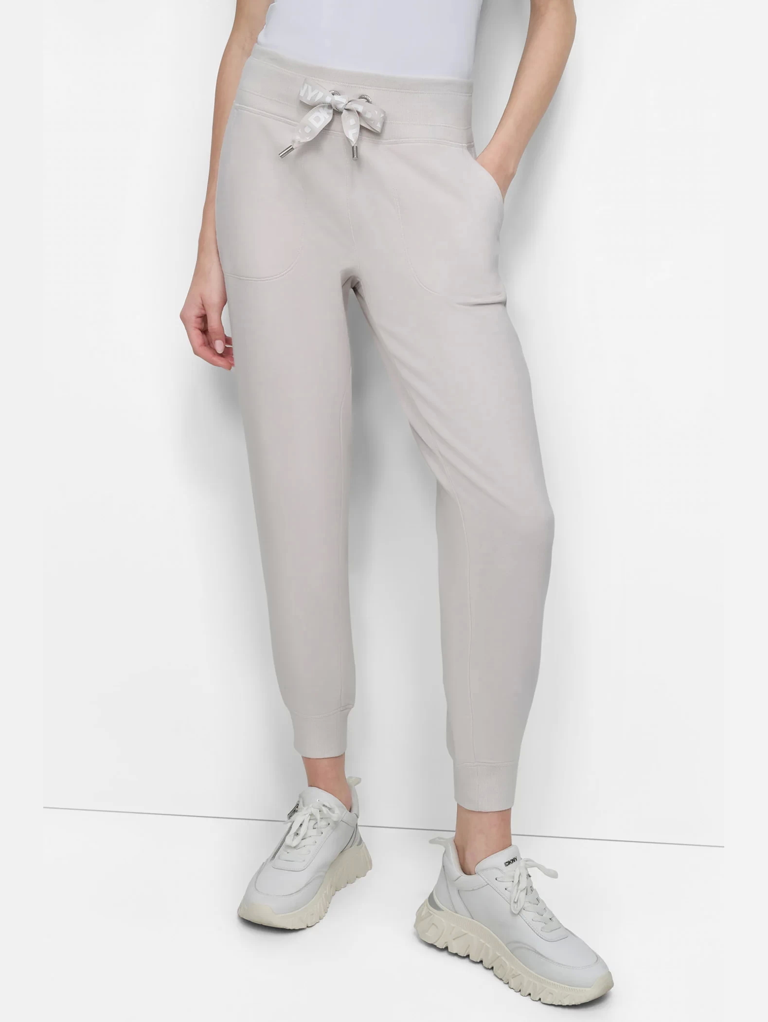 Спортивные брюки