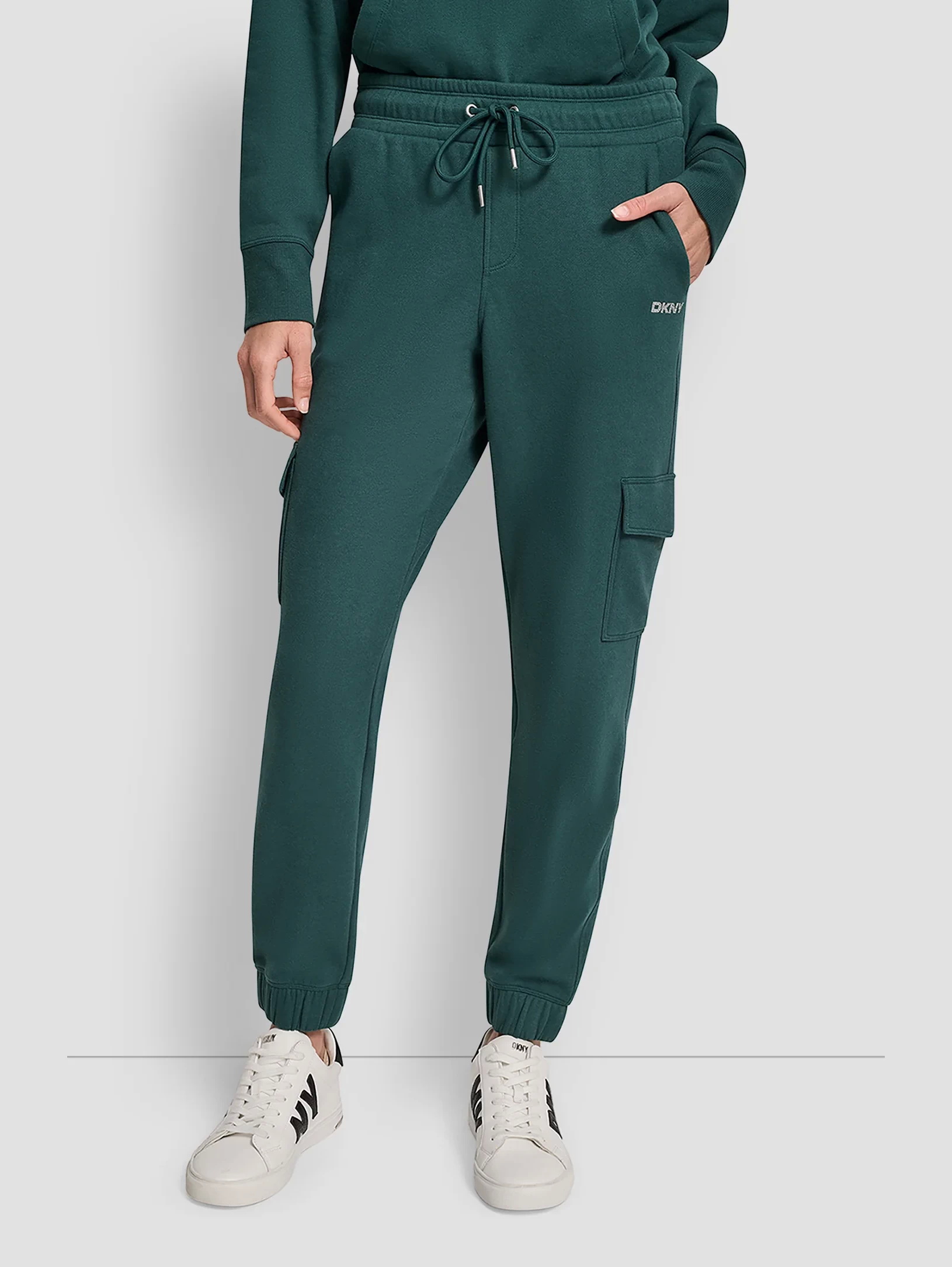 Спортивные брюки