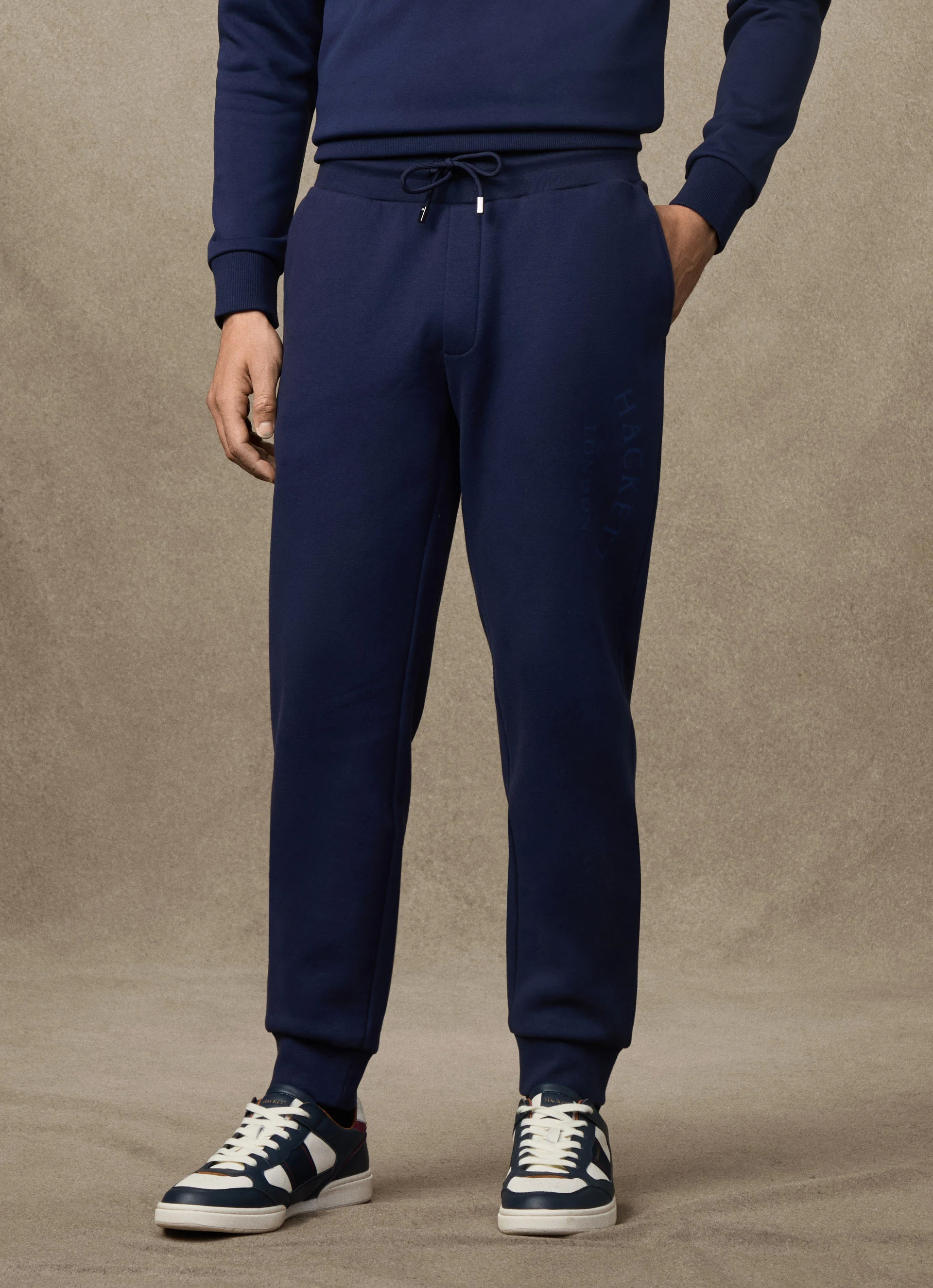 Спортивные брюки