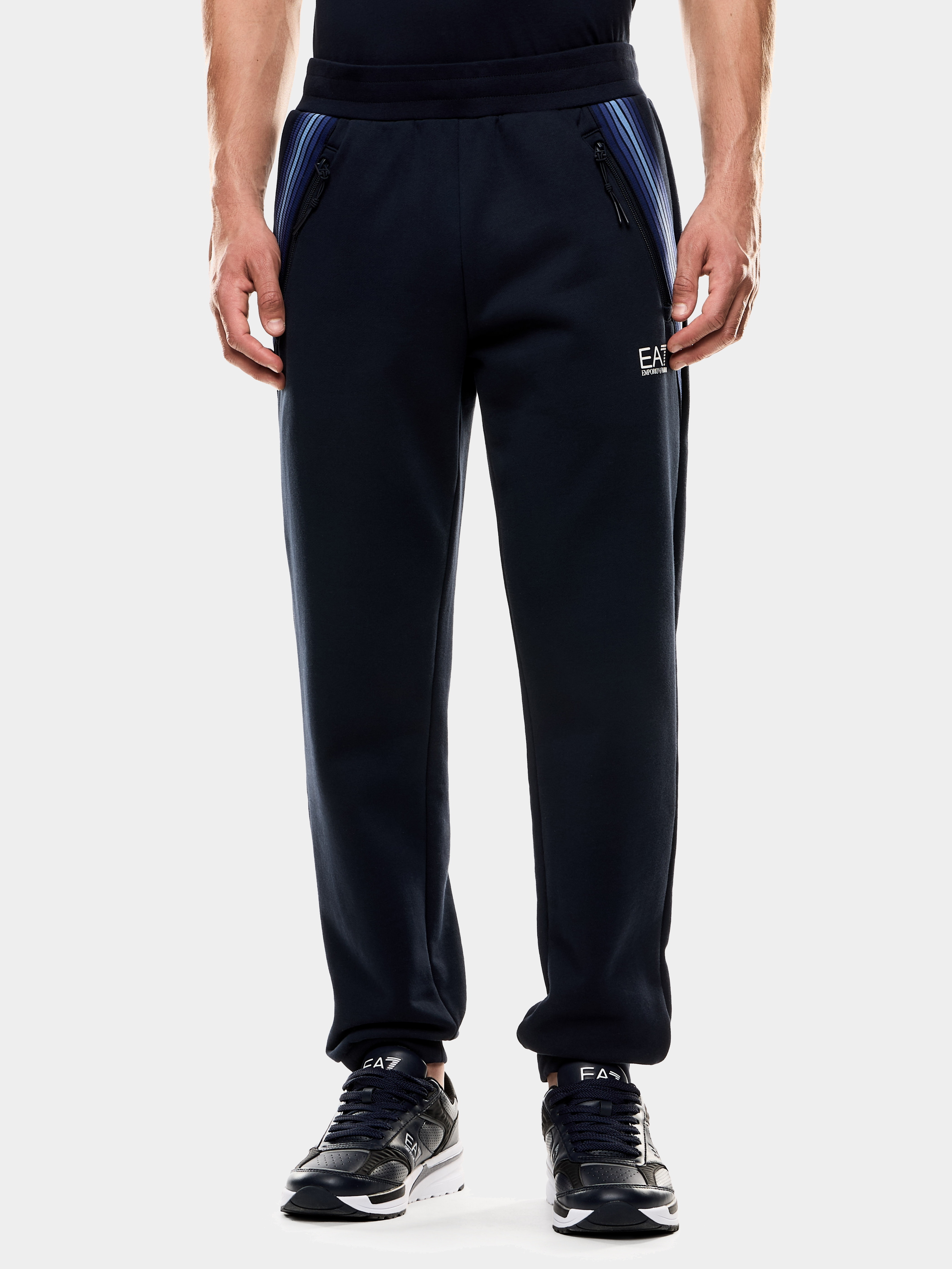 Спортивные брюки