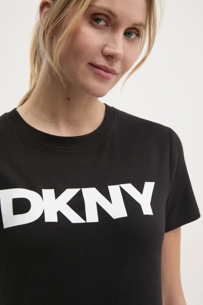 Футболка DKNY
