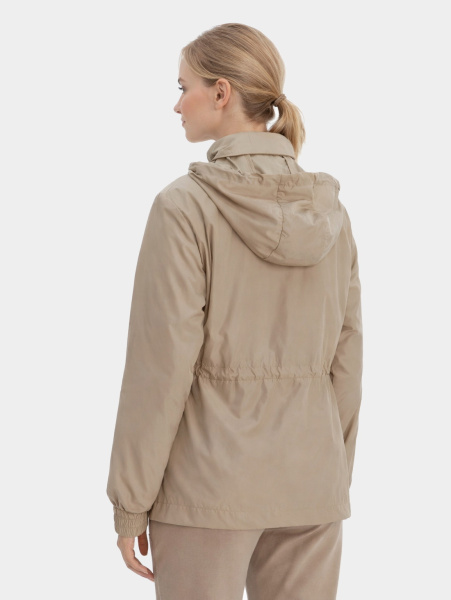 Ветровка EA7