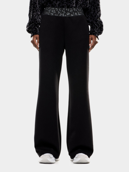 Спортивные брюки