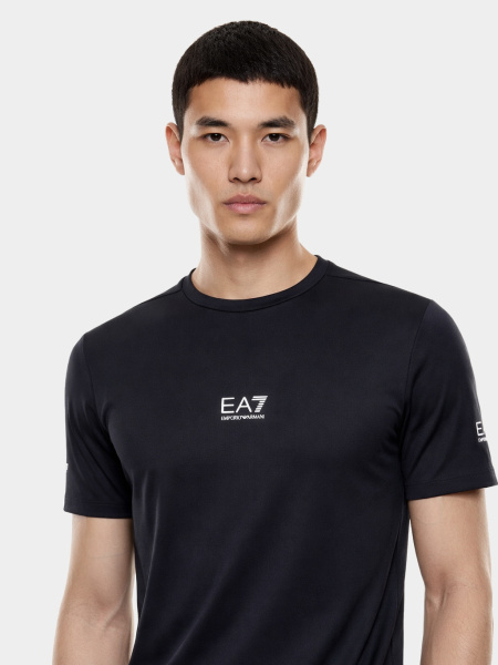 Футболка EA7