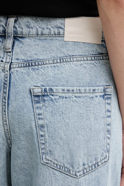 Джинсы DKNY