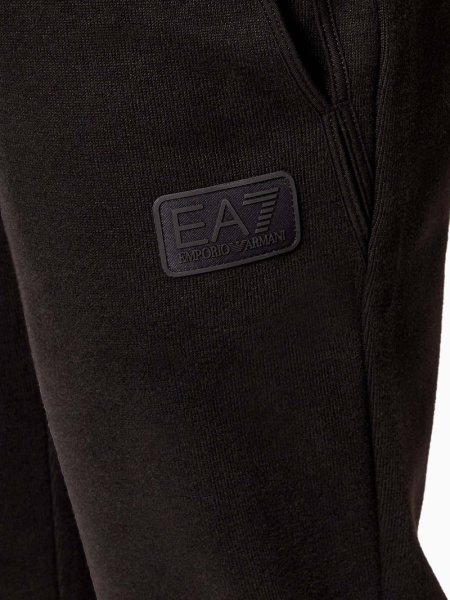 Спортивные брюки EA7