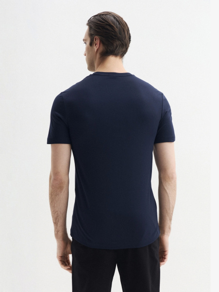 Футболка EA7