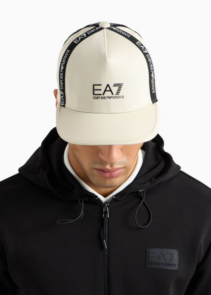 Кепка EA7