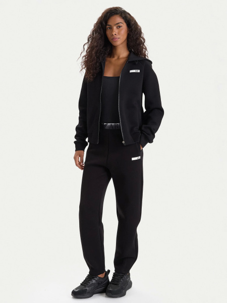 Спортивные брюки EA7