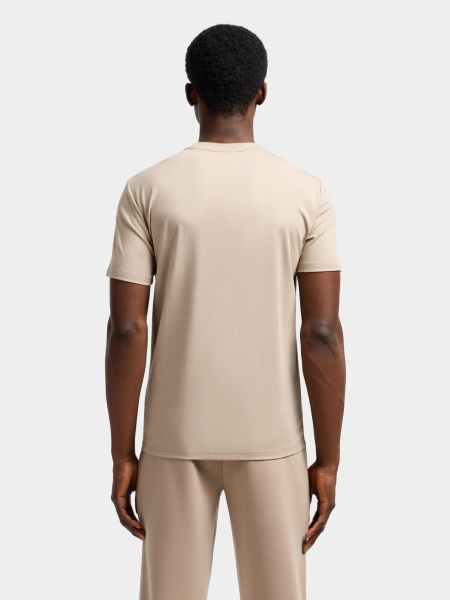 Футболка EA7