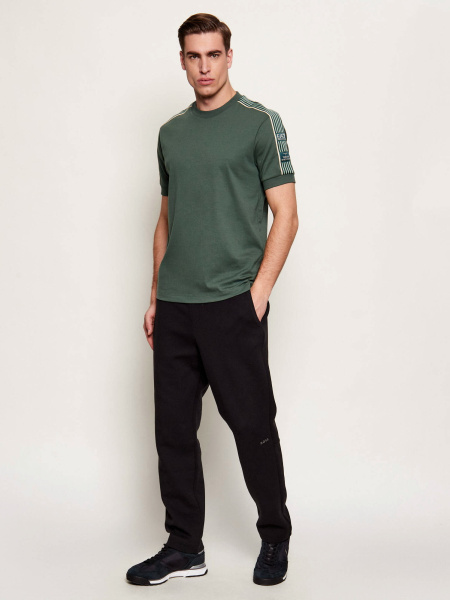 Футболка EA7