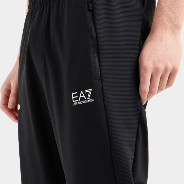 Спортивные брюки EA7 Спортивные брюки EA7
