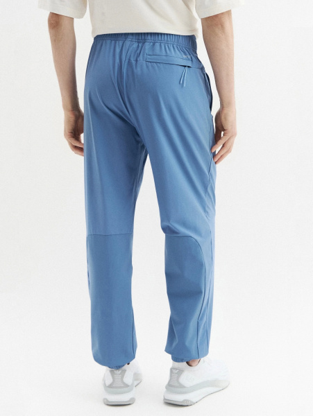 Спортивные брюки EA7