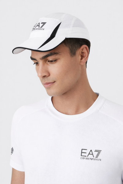 Футболка EA7