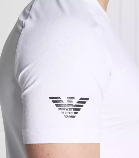 Футболка EA7