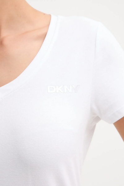 Футболка DKNY