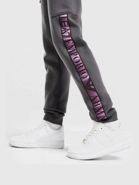 Спортивные брюки EA7