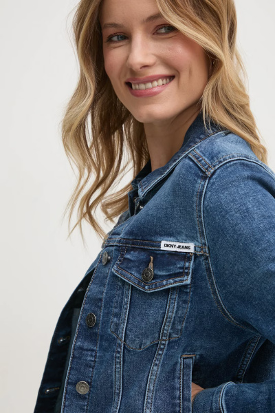 Джинсовая куртка DKNY