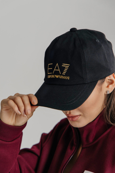 Кепка EA7