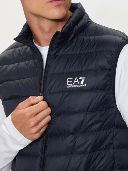Жилет EA7
