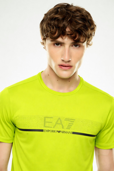 Футболка EA7