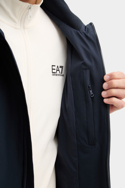 Ветровка EA7
