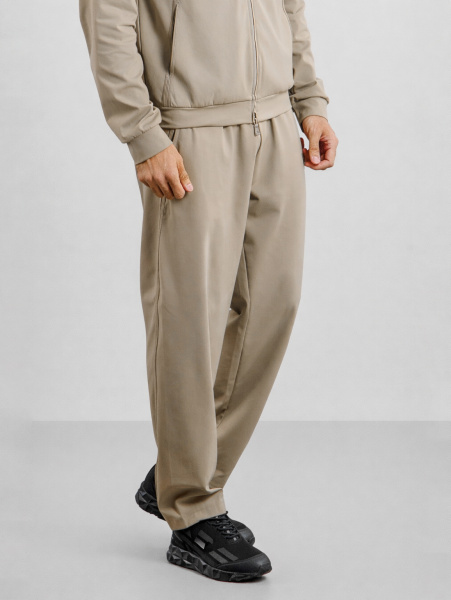 Спортивные брюки EA7