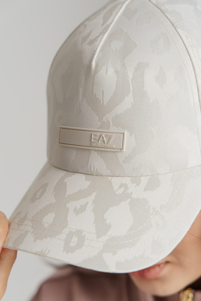 Кепка EA7