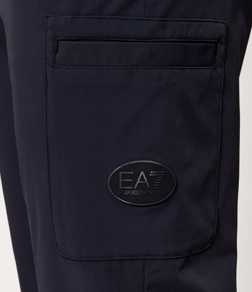 Спортивные брюки EA7