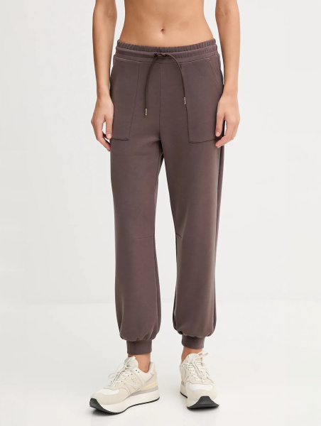 Спортивные брюки Спортивные брюки