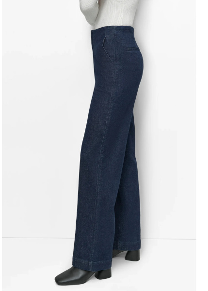 Джинсы DKNY