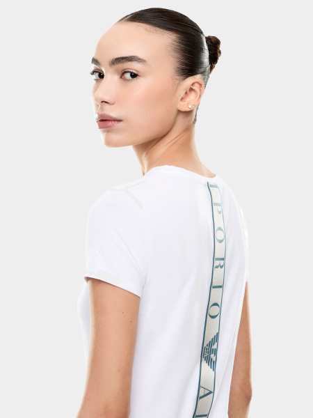 Футболка EA7