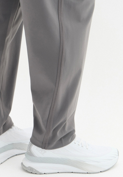 Спортивные брюки EA7
