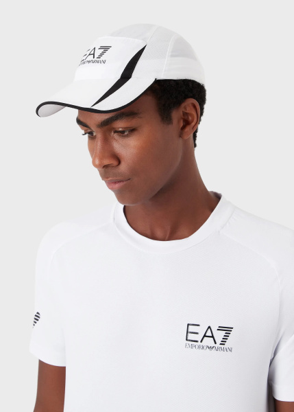 Футболка EA7