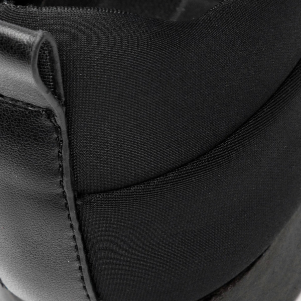 Кроссовки DKNY