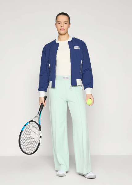 Спортивные брюки EA7