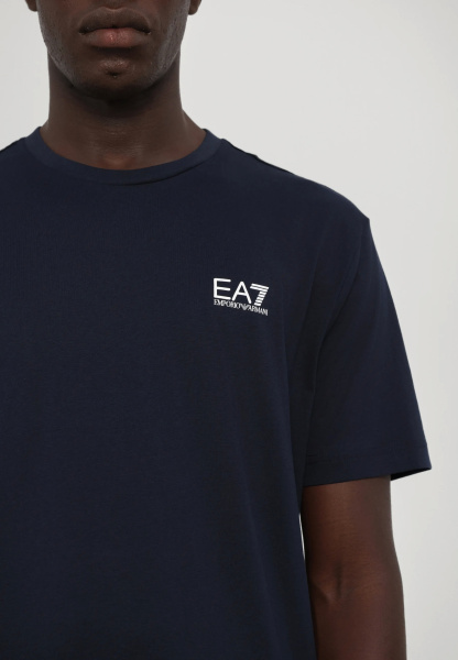 Футболка EA7